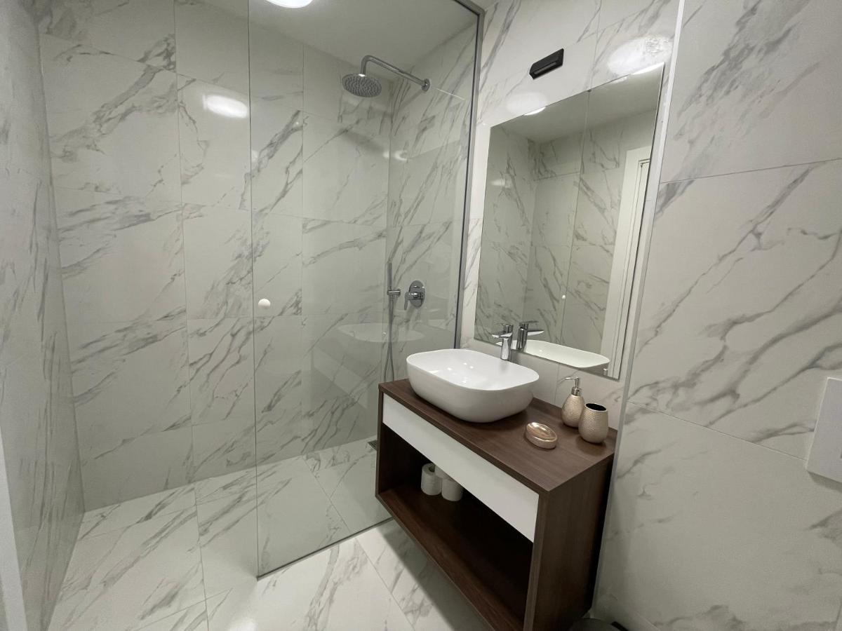 Lux Nanea Apartment 크르크 외부 사진