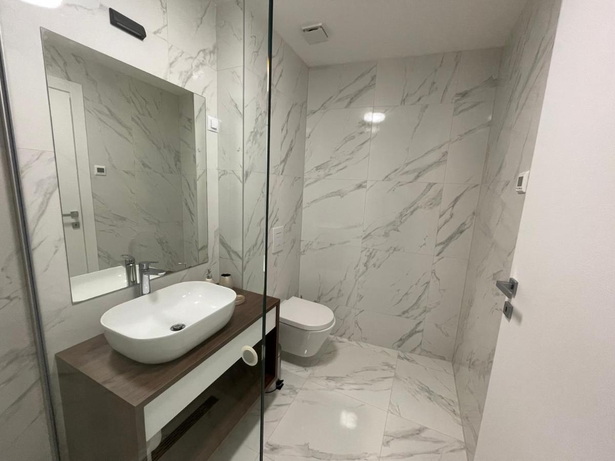 Lux Nanea Apartment 크르크 외부 사진